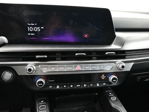 Used 2025 Kia Telluride S FWD image 22