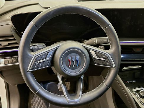 Used 2024 Buick Envision Preferred image 18