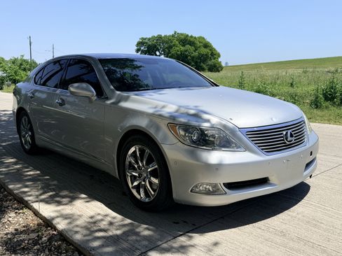 Used 2008 Lexus LS 460 RWD image 11