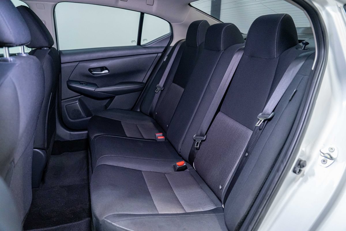 Used 2023 Nissan Sentra SV FWD image 15