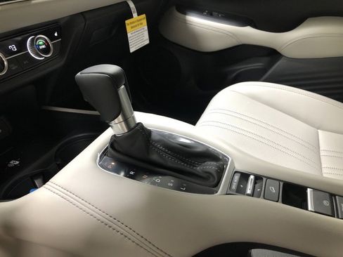 New 2026 Honda HR-V EX-L image 32