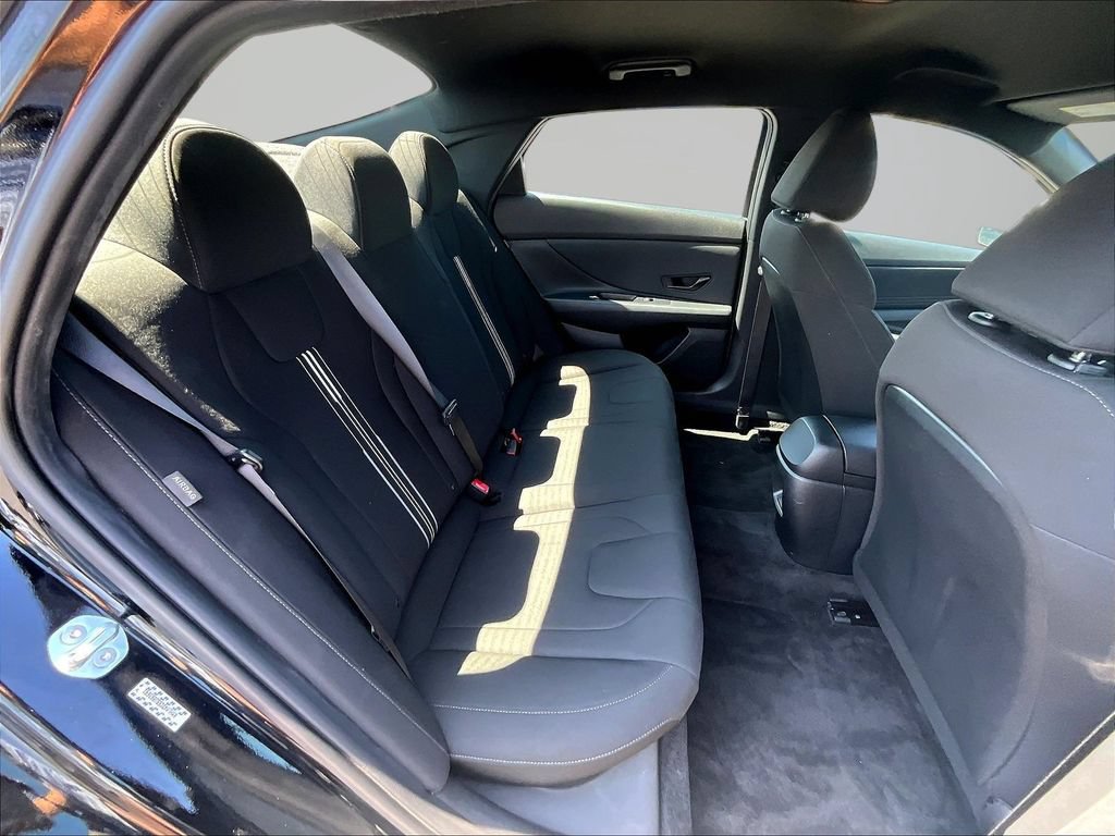 Certified 2025 Hyundai Elantra Sport FWD image 26