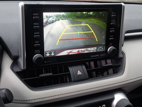 Used 2020 Toyota RAV4 XLE w/ Convenience Package AWD/4WD image 19