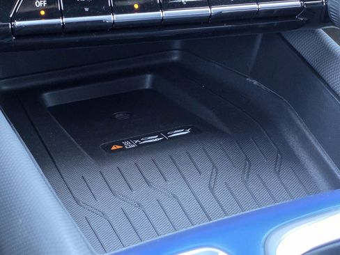 New 2026 Chevrolet Equinox EV LT w/ LPO, Blackout Package image 29