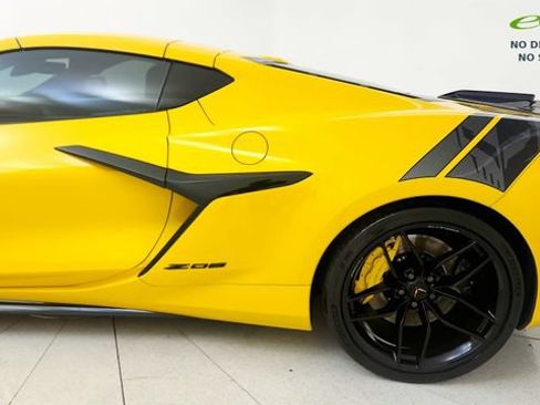 Used 2026 Chevrolet Corvette Z06 RWD image 23