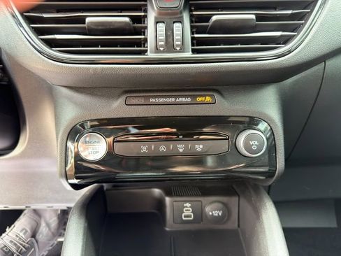 Used 2024 Ford Escape ST-Line w/ Tech Pack #1 FWD image 32