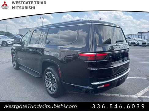 Used 2024 Jeep Wagoneer L Series II AWD/4WD image 9