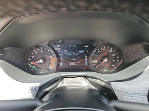 Used 2025 Jeep Compass Latitude w/ Sun & Sound Group AWD/4WD image 18