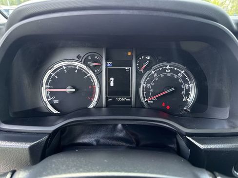 Used 2024 Toyota 4Runner TRD Off-Road Premium w/ Moonroof Package AWD/4WD image 11