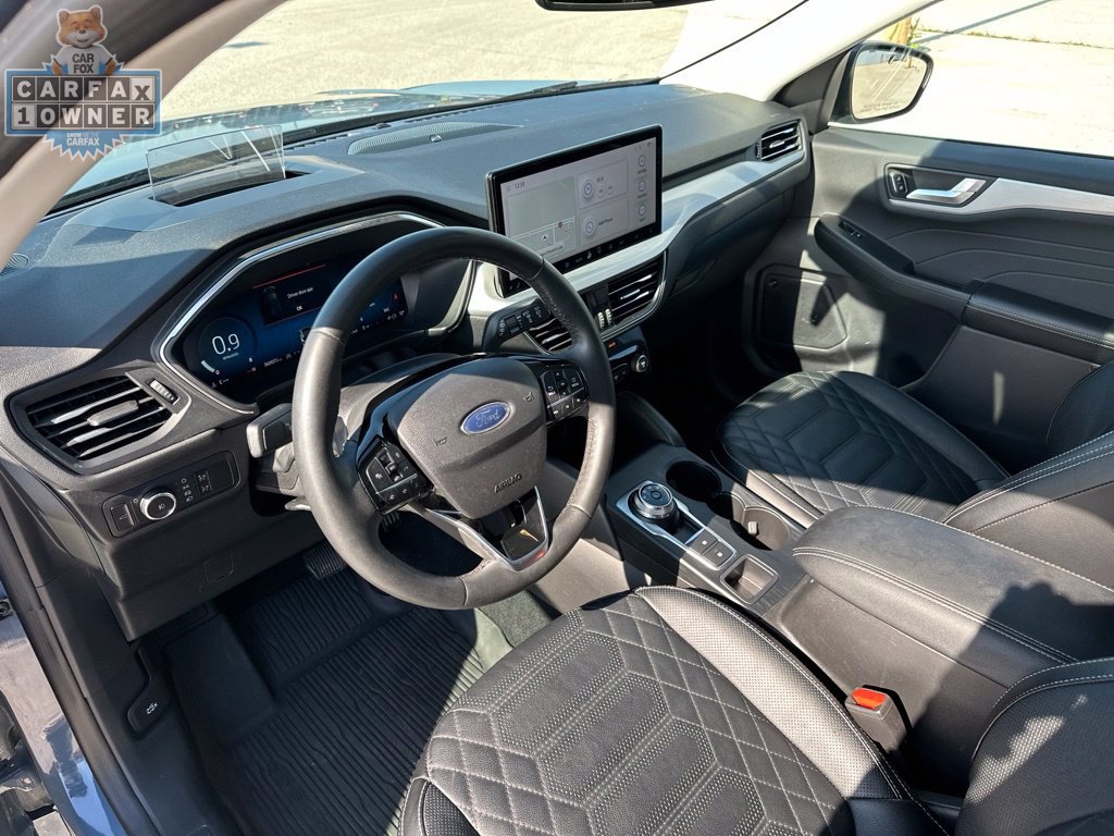 Used 2023 Ford Escape Platinum w/ Premium Technology Package AWD/4WD image 10