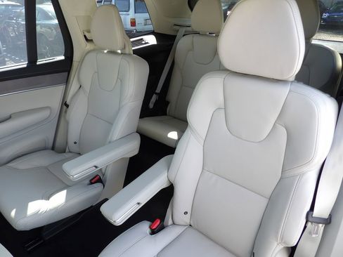 New 2026 Volvo XC90 T8 Ultra w/ Lounge Package AWD/4WD image 21