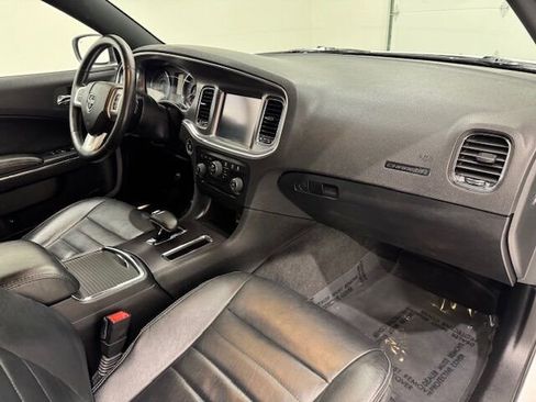 Used 2014 Dodge Charger SXT Plus image 29