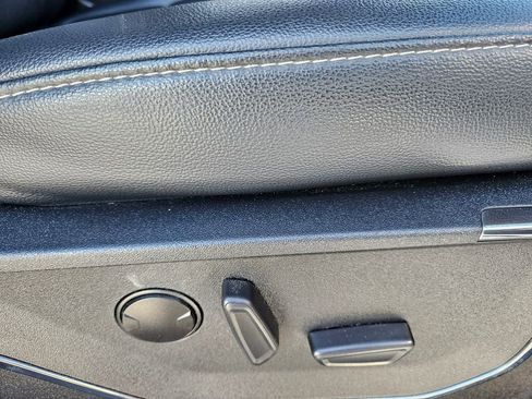 Used 2024 Ford F250 Lariat w/ Chrome Package image 35