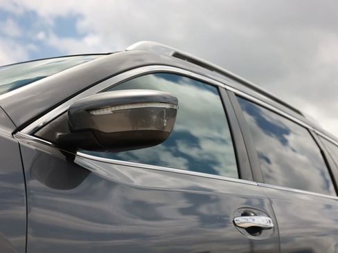 Used 2014 Nissan Rogue SV w/ SV Moonroof Package FWD image 26