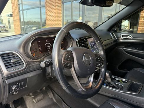 Used 2020 Jeep Grand Cherokee Limited X image 17