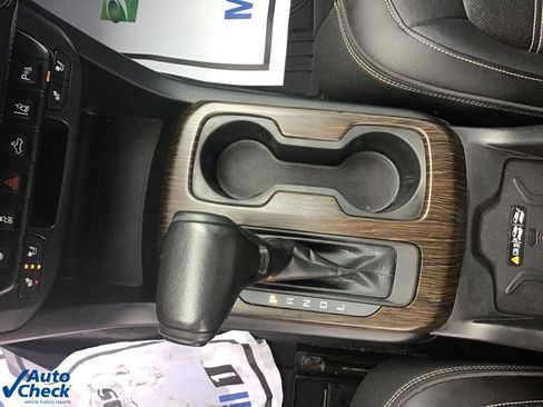 Used 2020 GMC Canyon Denali image 37