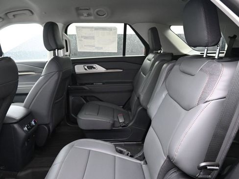 New 2026 Ford Explorer Active w/ Active Comfort Package AWD/4WD image 23