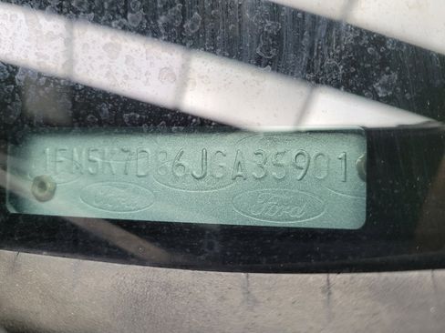 Used 2018 Ford Explorer XLT image 33