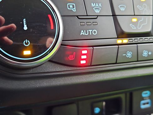 Used 2023 Ford Maverick Lariat w/ Lariat Luxury Package image 13