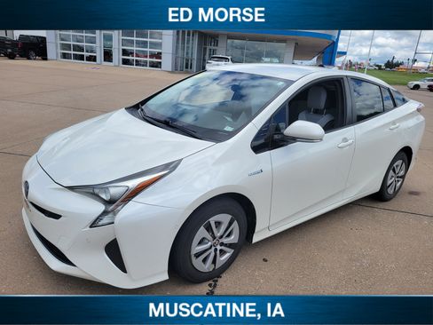 Used 2018 Toyota Prius Two w/ Prius Two Safety Plus Package FWD image 1
