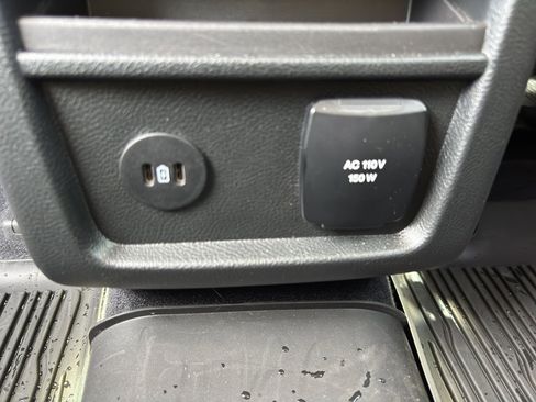 Used 2024 Ford Edge SEL w/ Convenience Package image 19