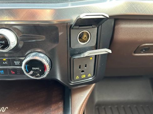 Used 2025 Ford F250 King Ranch w/ Chrome Package AWD/4WD image 30