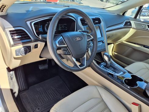 Used 2015 Ford Fusion SE w/ Equipment Group 202A image 13