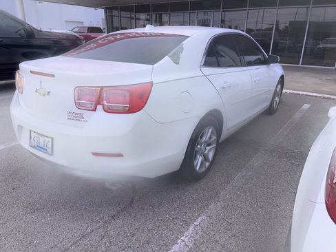 Used 2013 Chevrolet Malibu LT w/ Power Convenience Package FWD image 3