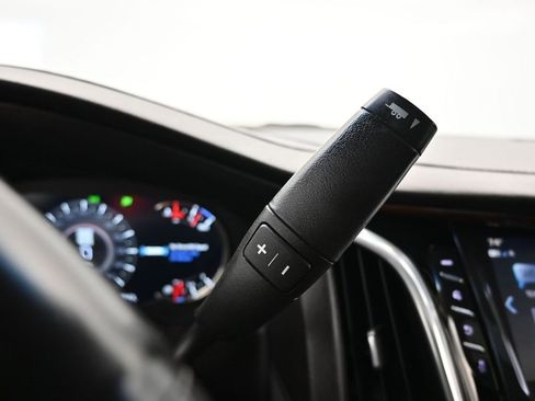 Used 2019 Cadillac Escalade Luxury image 28