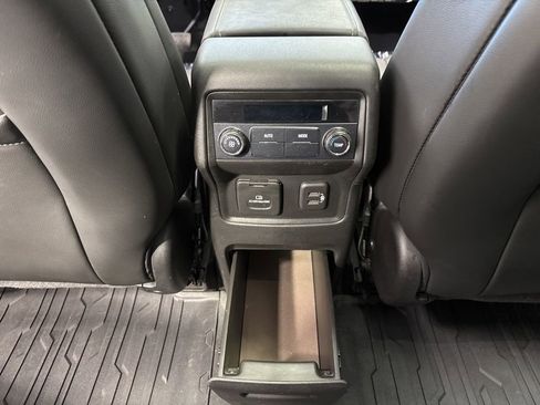 Used 2019 GMC Acadia SLT AWD/4WD image 21