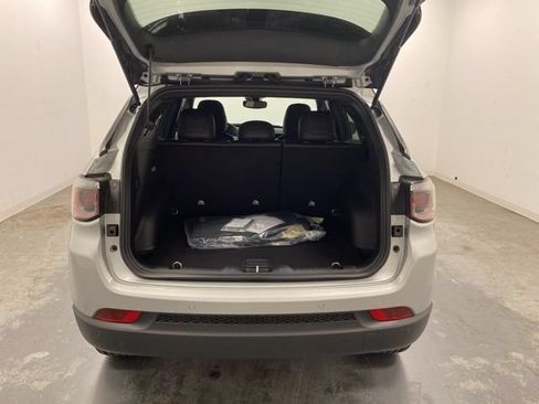 Used 2026 Jeep Compass Limited AWD/4WD image 25