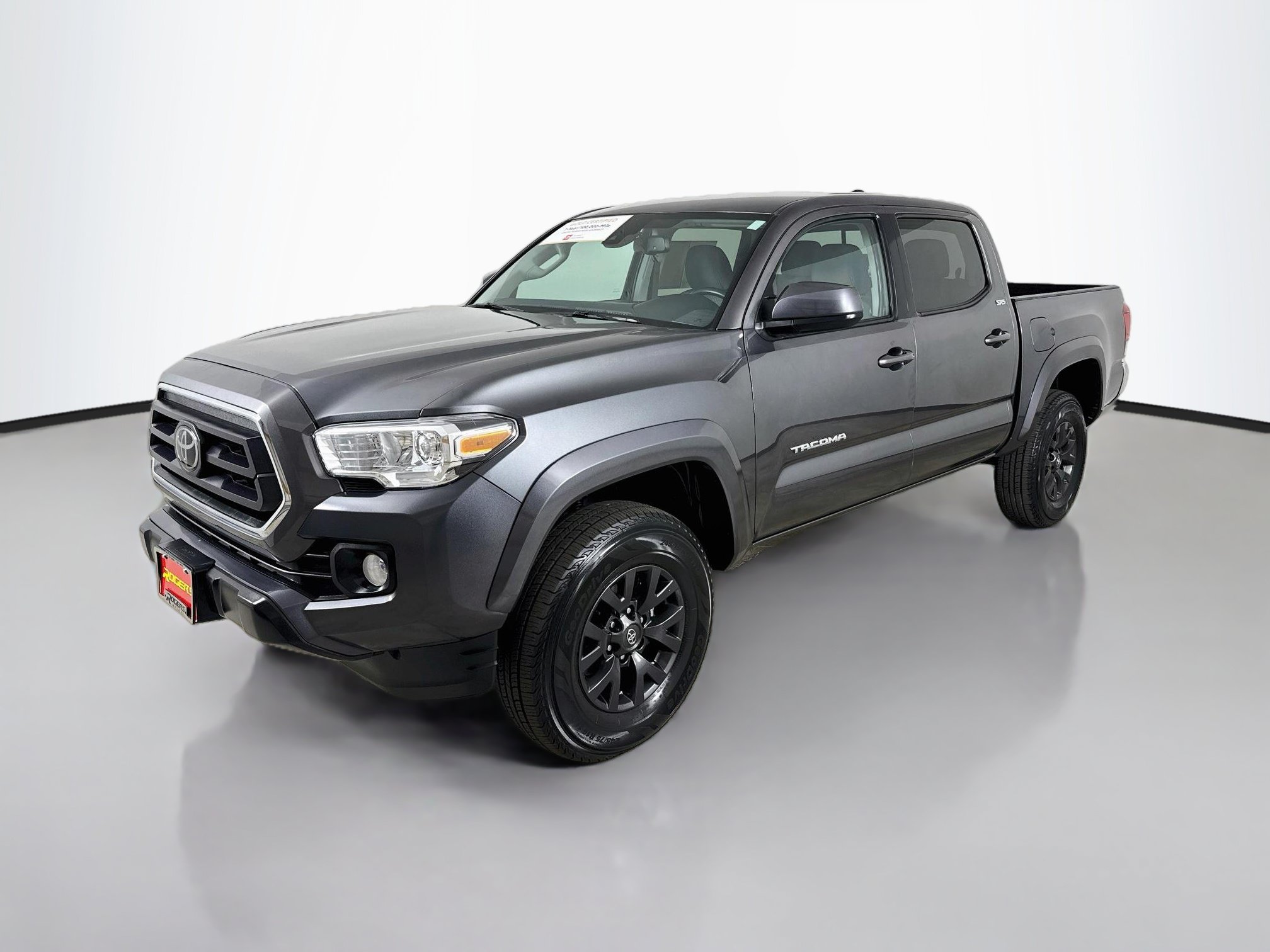 Certified 2022 Toyota Tacoma SR5 RWD image 3