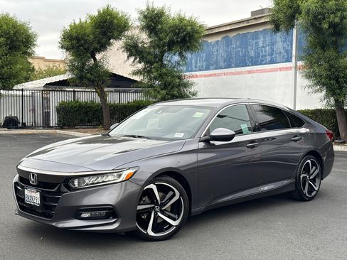 Used 2020 Honda Accord Sport image 2