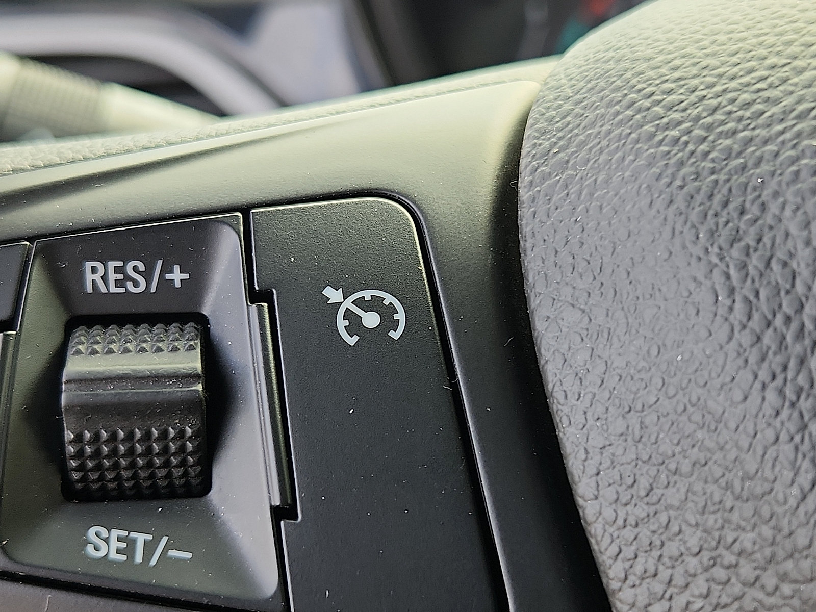 Used 2022 Chevrolet Spark LT FWD image 22