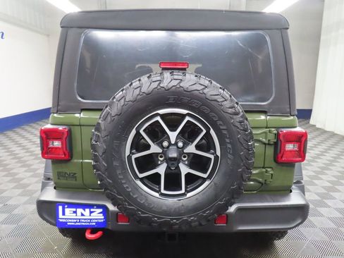 Used 2024 Jeep Wrangler Unlimited Rubicon w/ Technology Group AWD/4WD image 32