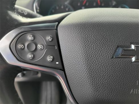 Used 2022 Chevrolet Traverse RS image 15