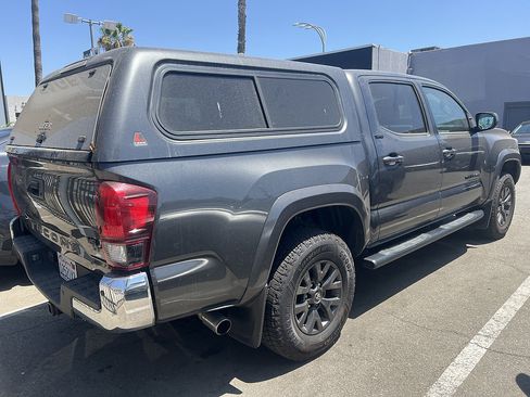 Used 2020 Toyota Tacoma SR5 RWD image 4