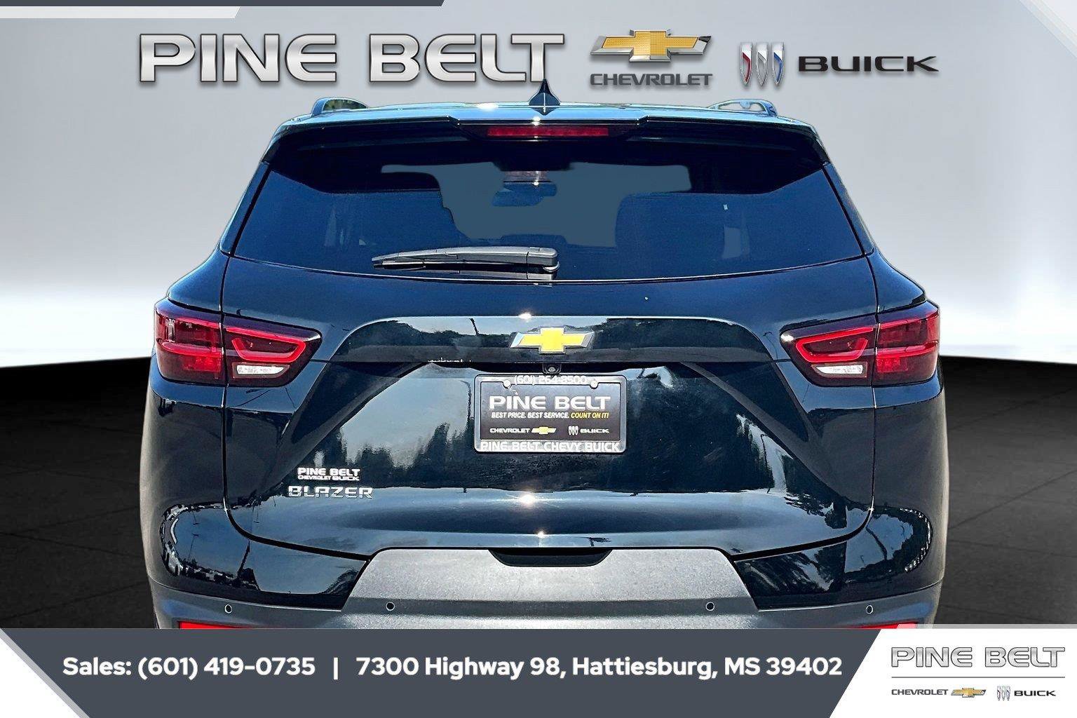 Used 2024 Chevrolet Blazer LT w/ Convenience Package FWD image 4