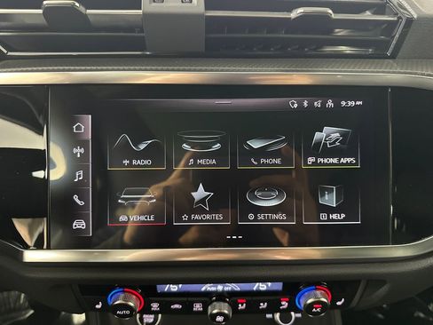 Certified 2025 Audi Q3 2.0T Premium w/ Convenience Package image 18