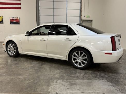 Used 2006 Cadillac STS V8 w/ Preferred Equipment Group RWD image 5