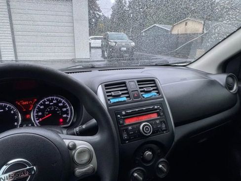 Used 2012 Nissan Versa SV w/ Convenience Pkg image 14