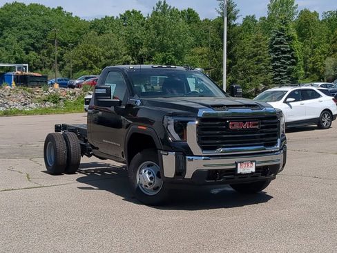 New 2026 GMC Sierra 3500 Pro w/ Convenience Package AWD/4WD image 1