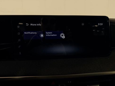 Used 2025 Nissan Kicks SV w/ SV Premium Package image 21