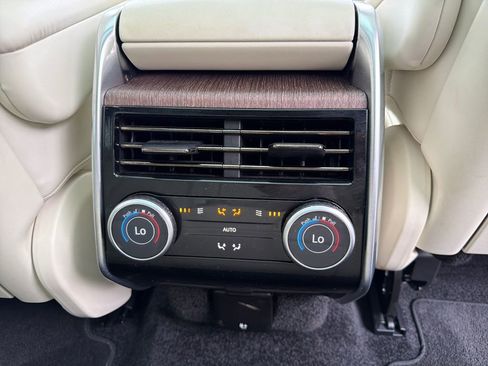 Used 2024 Land Rover Range Rover SE AWD/4WD image 35