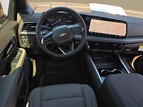 New 2026 Chevrolet Suburban LT w/ Comfort Package AWD/4WD image 18