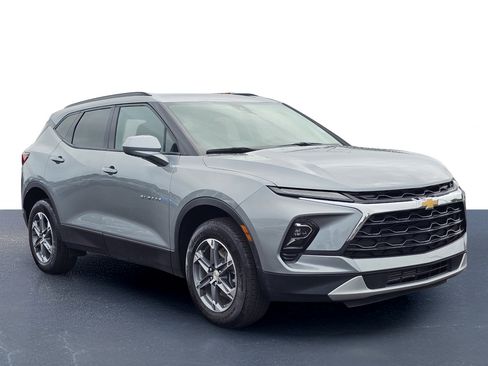 Used 2024 Chevrolet Blazer LT w/ Convenience Package FWD image 5