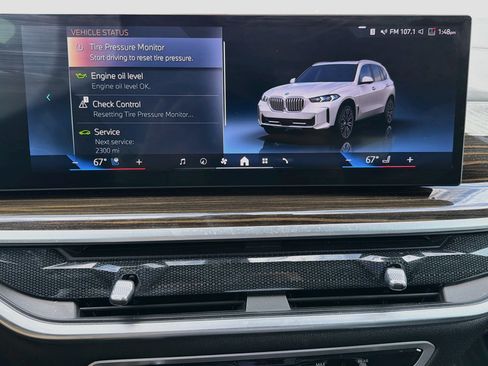 Used 2024 BMW X5 xDrive50e AWD/4WD image 30