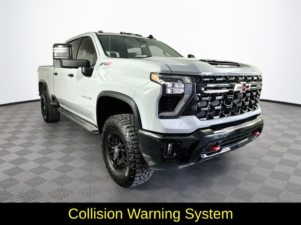 Used 2025 Chevrolet Silverado 2500 ZR2 AWD/4WD image 3