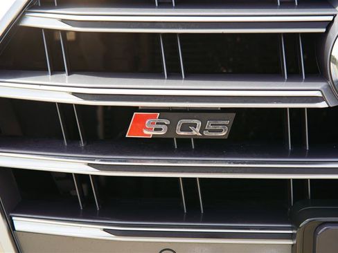 Used 2019 Audi SQ5 Prestige AWD/4WD image 28