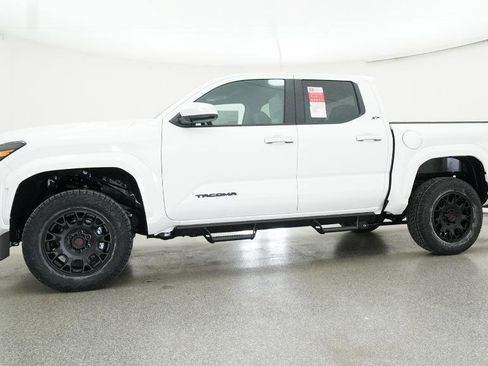 New 2026 Toyota Tacoma SR5 image 13